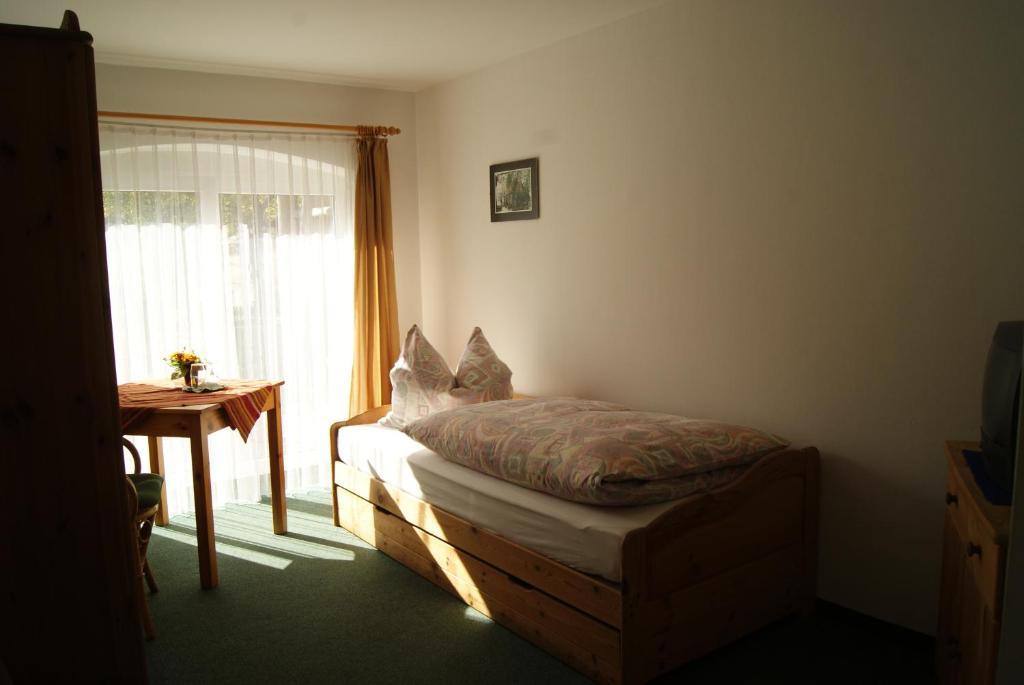 Pension Waldeck Goehren  Zimmer foto